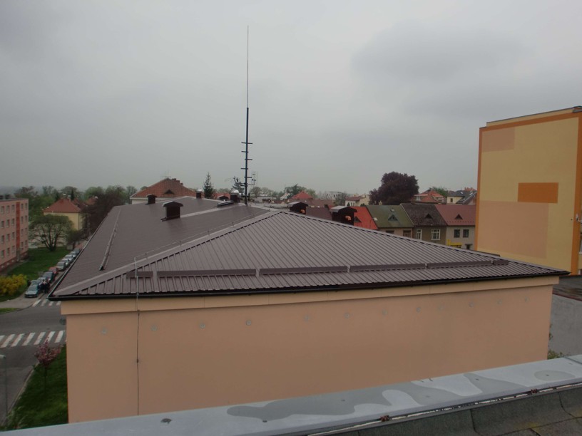 Rekonstrukce rovné střechy na šikmou