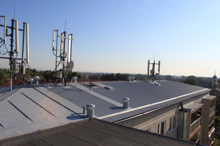 Rekonstrukce rovné střechy na šikmou